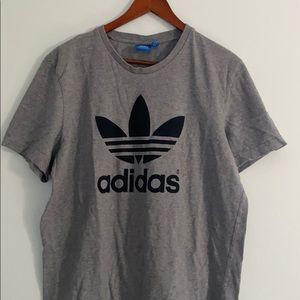 Adidas tee shirt size XL